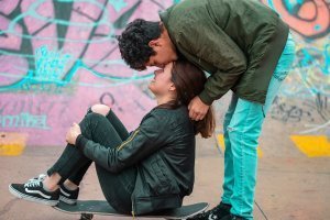 Which zodiac sign suits Gemini